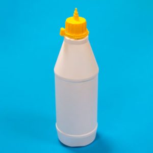 Бутылка 750 мл с носиком бел 1